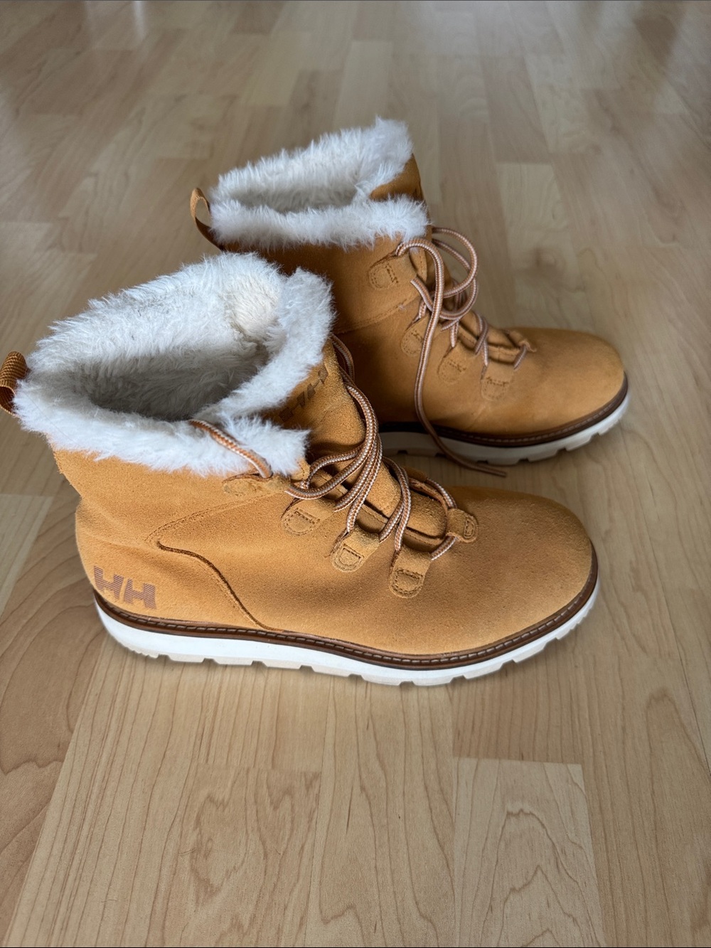 Helly Hansen boots